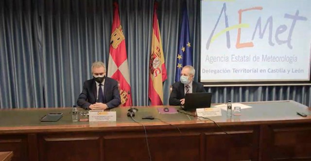 Imagen de la rueda de prensa de Juan Pablo Álvarez (derecha) y Javier Izquierdo (izquierda).