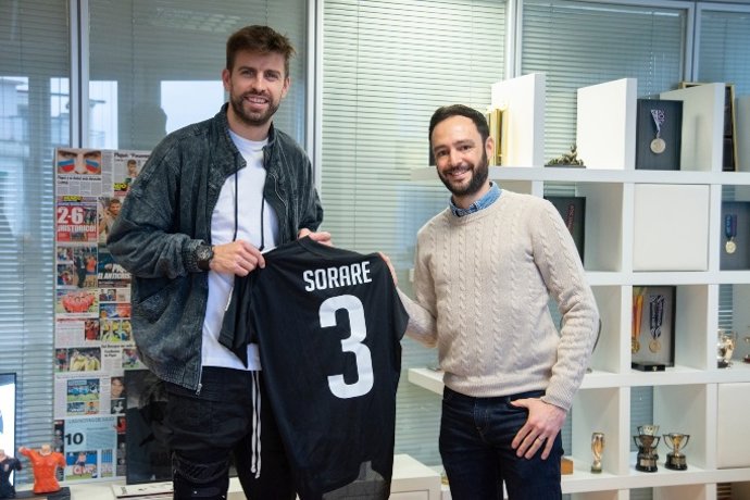 Fútbol.- Gerard Piqué apuesta por el fútbol fantasy e invierte 3 millones de euros en la compañía Sorare