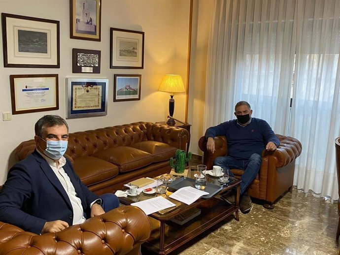 El senador Vázquez se reúne con el presidente de SCRATS