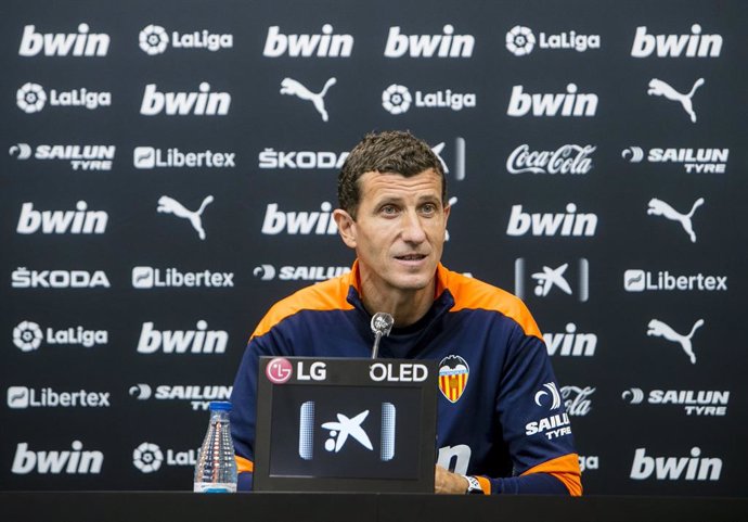 El entrenador del Valencia CF, Javi Gracia, en rueda de prensa