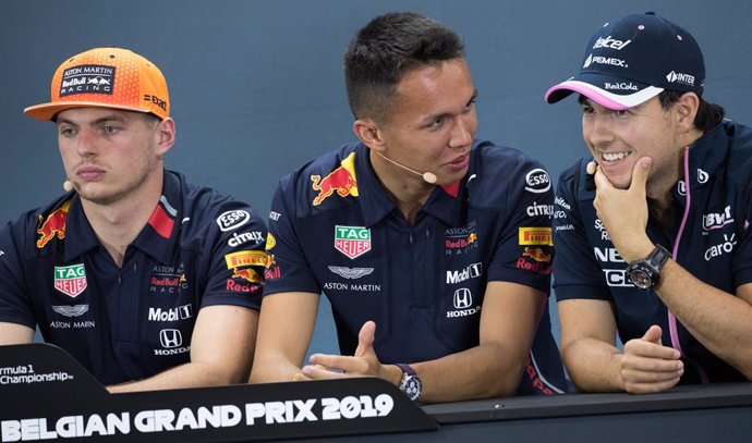 29 August 2019, Belgium, Stavelot: Belgian-Dutch Formula One driver Max Verstappen (L-R) of Red Bull Racing Team, Thai Formula One driver Alexander Albon of Team Red Bull Toro Rosso Honda and Mexican Formula One driver Sergio Perez of team Racing Point 