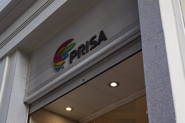 Logo de Grupo Prisa en su sde en la Gran Vía, 32 de Madrid (España)