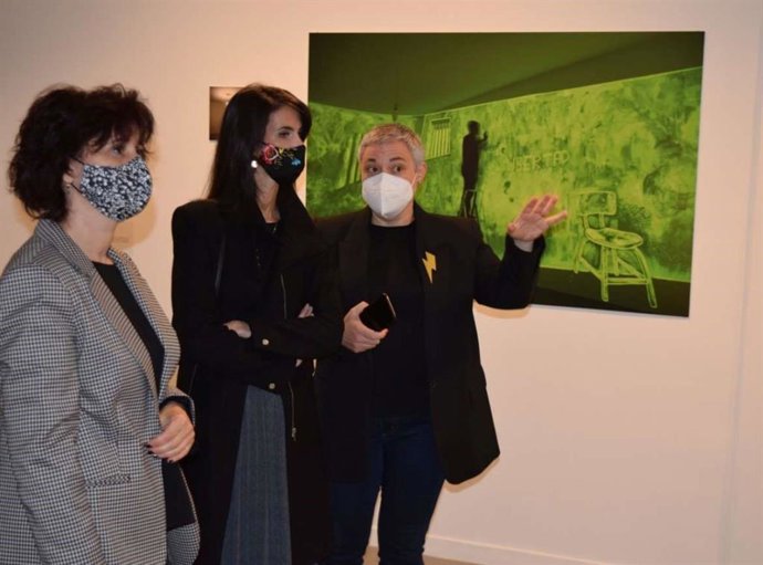 Miriam García Cabezas visita la exposición.