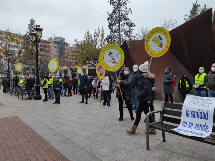 Protesta de trabajadores del transporte sanitario de La Rioja