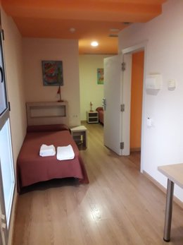 Residencia donde se ha empezado a trasladar a las personas sin hogar alojadas en los pabellones de Fira