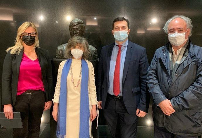 Las diputadas Ana Prieto y Maria Luisa Carcedo, el secretario xeral del PSdeG, Gonzalo Caballero, y el diputado Guillermo Meijón