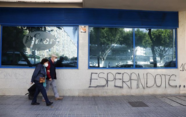 Fachada de la Sede farmacéutica Pfizer,  en Málaga
