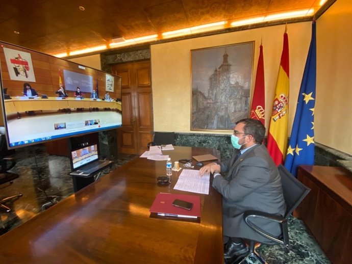 El vicepresidente primero y consejero de Presidencia, Igualdad, Función Pública e Interior, Javier Remírez, en la reunión telemática de la Conferencia Sectorial para la Agenda 2030