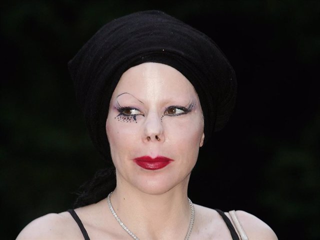 Princess Kalina of Bulgaria poses as she arrives to attend a royal dinner  that is part of the Grand Duke Henri of Luxembourg's silver wedding aniversary celebrations at The Berg Castle on July 1, 2006 in Luxembourg.