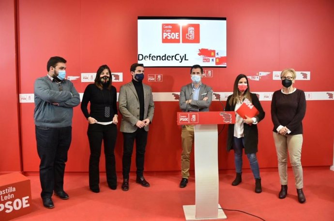 Luis Tudanca se reúne con integrantes del PSOE de Zamora.