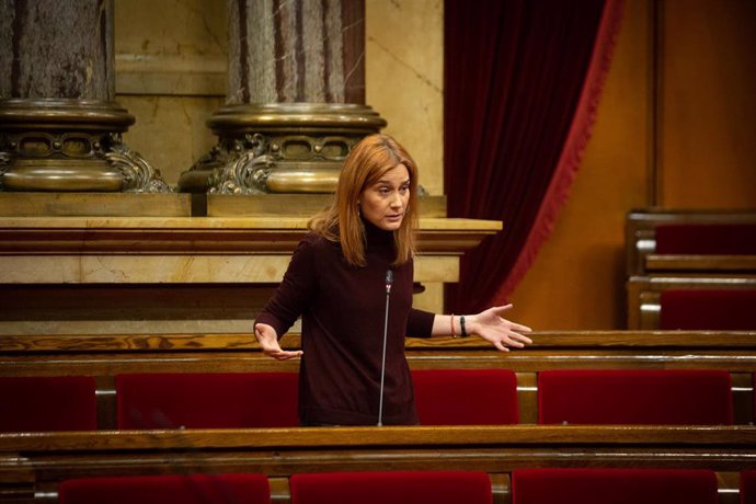 La presidenta de En Comú Podem (CatECP) en el Parlament de Catalunya, Jéssica Albiach interviene durante una sesión plenaria en el Parlament de Catalunya, en Barcelona, Catalunya, a 16 de diciembre de 2020.