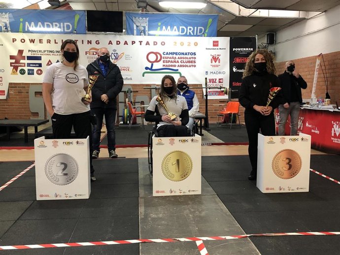 Loida Zabala, en el primer puesto del podium del campeona de España.