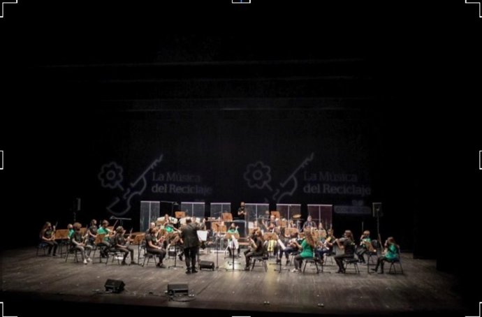 La Música del Reciclaje de Ecoembes ofrece su concierto de Navidad en el Teatro Auditorio de El Escorial