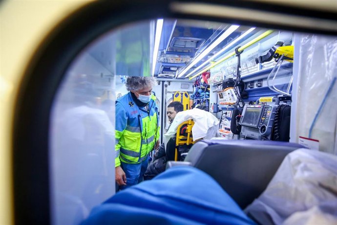 Imagen de recurso de un sanitario del SUMMA 112.