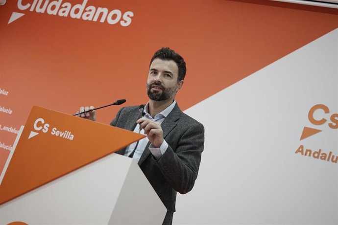 Cambronero, en rueda de prensa, en una foto de archivo