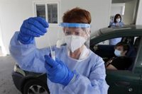 El SAS envía más de medio millón de SMS a pacientes con los resultados de PCR y test de antígenos negativos