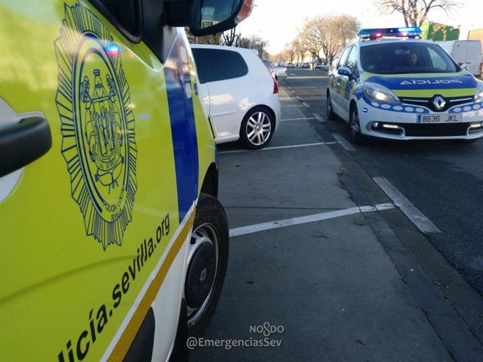Sevilla.-Sucesos.-Dos detenidos tras una espectacular huida hasta Guillena en un coche con siete ocupantes y sin luces