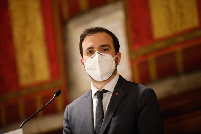 Garzón reconoce que el Gobierno no es homogéneo pero sí "estable y consolidado" a pesar de las "mentiras" de la derecha