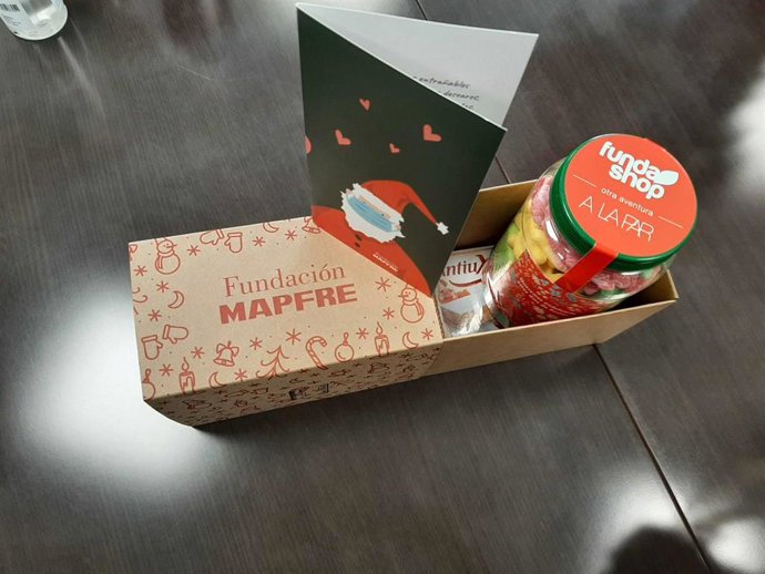 Fundación MAPFRE entrega un millón de euros en Tarjetas Navidad para las familias con menos recursos