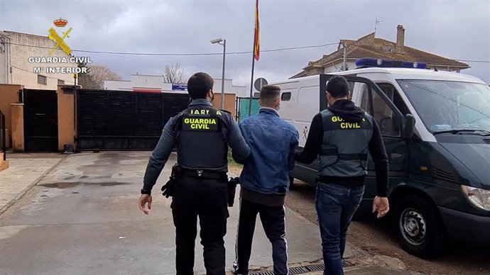 Desarticulada una red criminal que realizó más de 260 estafas con la venta de mascarillas y material para la COVID-19