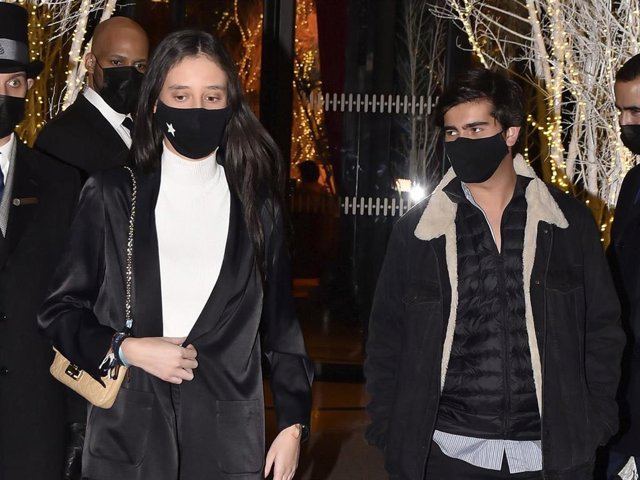 Victoria Federica se convirtió en la gran protagonista del encendido del alumbrado navideño en el lujoso hotel Four Seasons