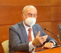 Alcalde de Málaga, "claramente a favor" de la estrategia marcada por Manuel Azuaga para la fusión de Unicaja y Liberbank