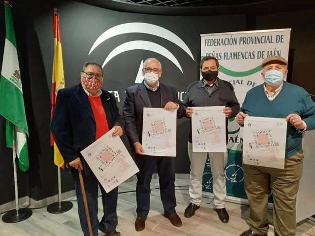 Estrella (2i), con el cartel del IV Circuito Andaluz de Peñas Flamencas.