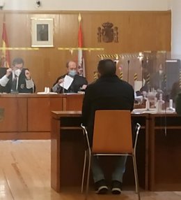 El acusado, durante el juicio celebrado este lunes en la Audiencia de Valladolid.