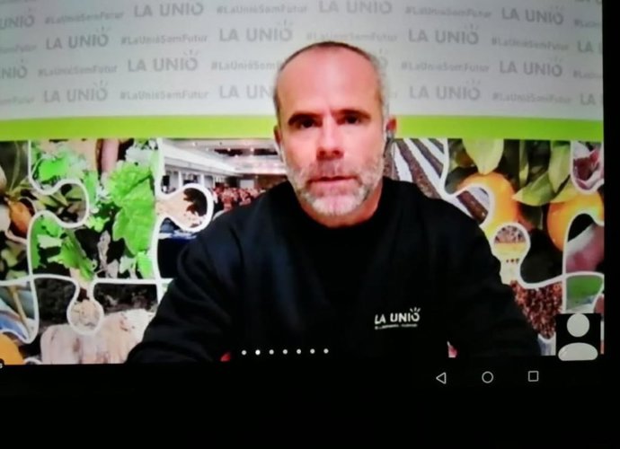 El secretario general de La Unió de Llauradors i Ramaders, Carles Peris, durante la rueda de prensa telemática.