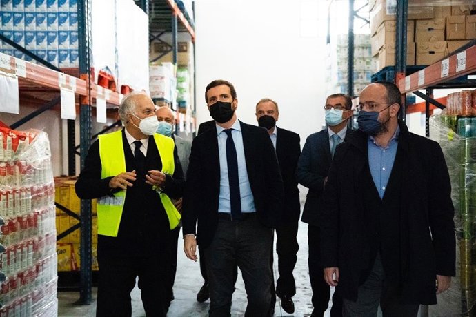 El líder del PP, Pablo Casado, y el presidente del PP catalán, Alejandro Fernández, en una reciente visita a Tarragona.