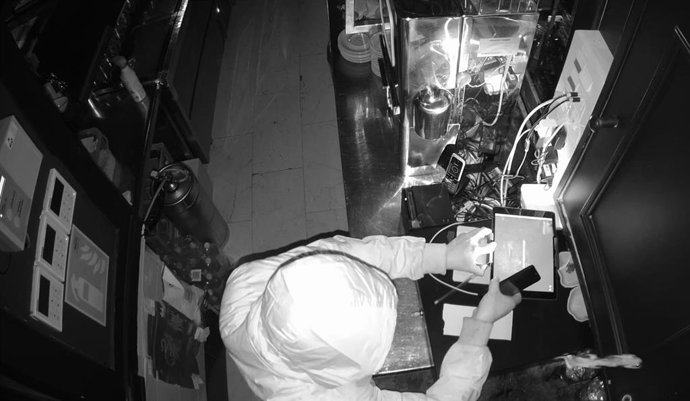 Imágenes de la cámara de seguridad del establecimiento.