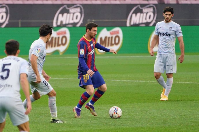 19 December 2020, Spain, Barcelona: Barcelona's Lionel Messi in action during the Spanish Primera Division soccer match between FC Barcelona and Valencia CF at Camp Nou. Photo: Joma Garcia/DAX via ZUMA Wire/dpa