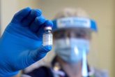 Foto: Pfizer y BioNTech aseguran que están "preparadas" para comenzar con la entrega de dosis de su vacuna