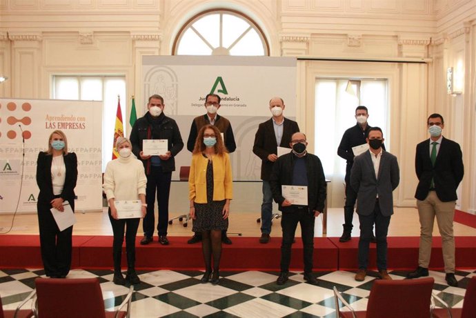 Acto de reconocimiento a los institutos que han colaborado en el campeonato AndaluciaSkills