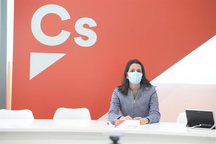 La presidenta de Ciudadanos, Inés Arrimadas, en una reunión del Comité Permanente en la sede del partido.