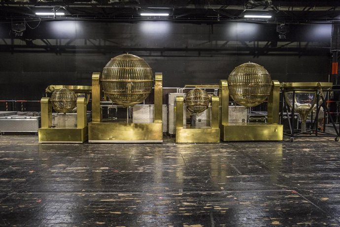 Los bombos de la Lotería de Navidad, preparados para el Sorteo Extraordinario del próximo 22.