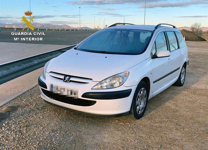 Imagen del turismo interceptado por conducción temeraria