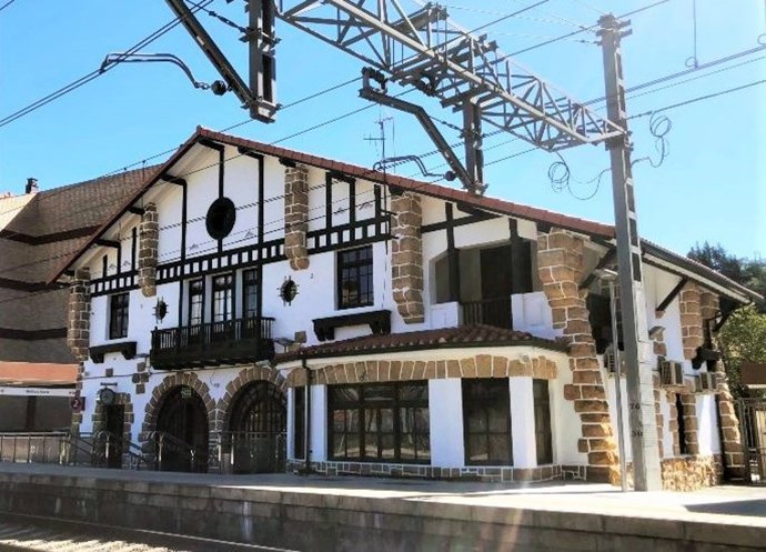 Estación de Renfe de Ugao-Miraballes (Bizkaia)