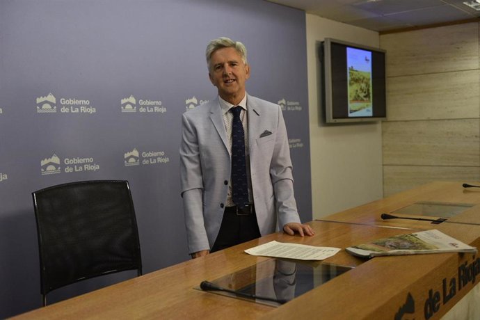 El director general de Cultura y Turismo, Eduardo Rodríguez Osés, en comparecencia de prensa