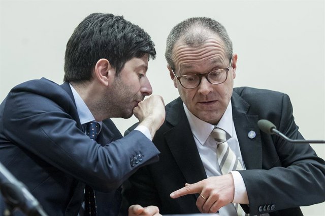 Roberto Speranza, ministre de Salut italià, i Hans Kluge, director regional de l'OMS Europa.