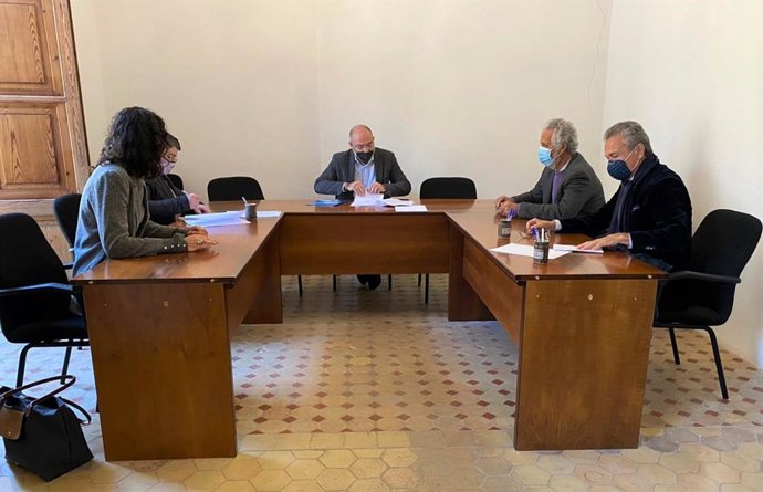 El conseller insular de Turismo, Andreu Serra, en la reunión.