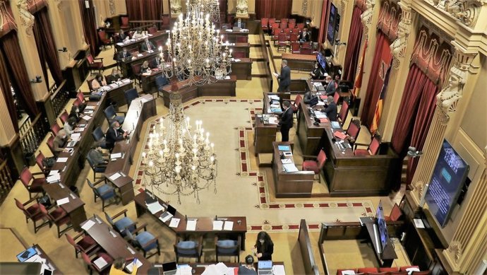 Pleno del Parlament balear.