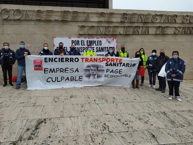 Los/as delegados/as de CCOO de la UTE Ambulancias Cuenca levantan el encierro en Sanidad.