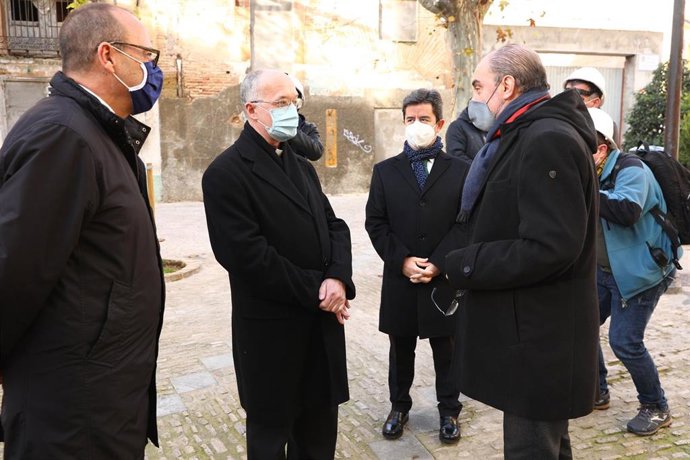 Lambán ha visitado San Pedro el Viejo junto con el consejero de Educación, Cultura y Deporte, Felipe Faci.