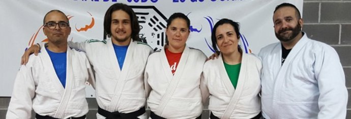 Equipo técnico del club Forum de Judo
