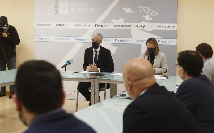 Francisco Conde en reunión con electrointensivas