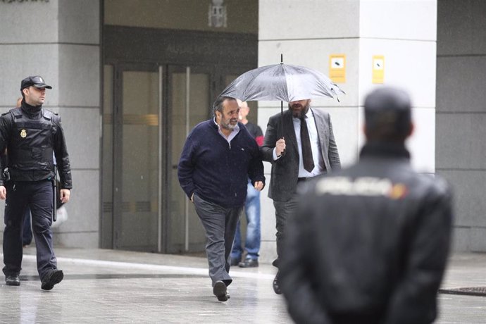 Guillermo Ortega, exalcalde de Majadahonda, llega a la Audiencia Nacional. Archivo.