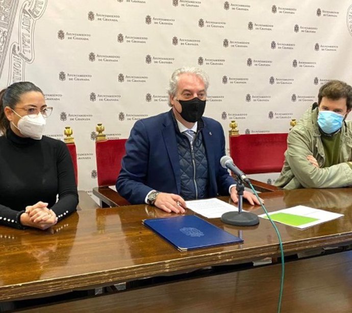 Recepción municipal al cineasta granadino César Ríos Aguilar