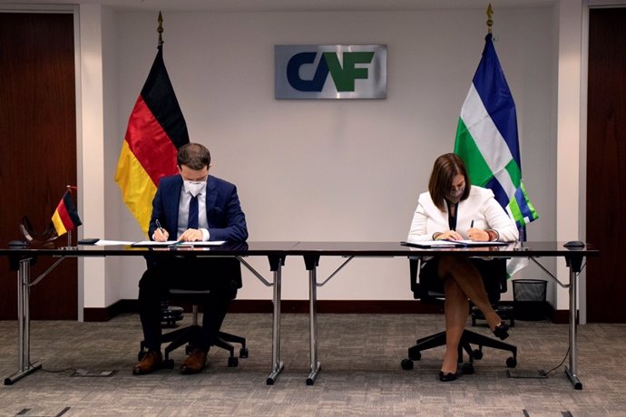 CAF y el banco de desarrollo de Alemania financiarán 245 millones en programas energéticos en América Latina