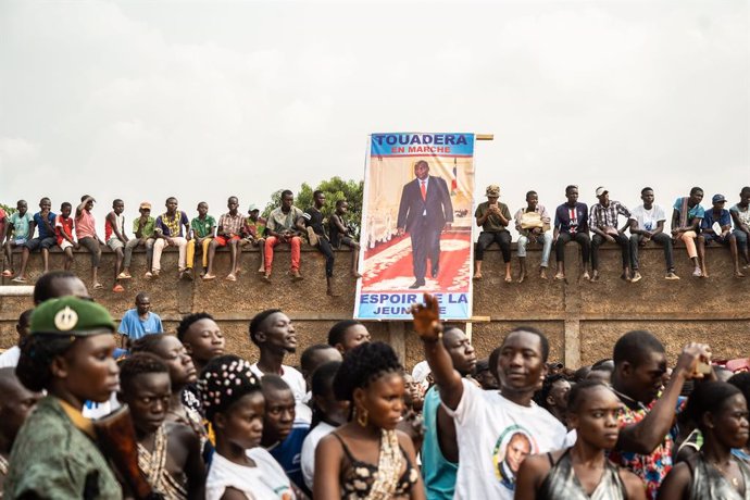 Partidarios del presidente Faustin-Archange Touadéra en un mitin en Bangui